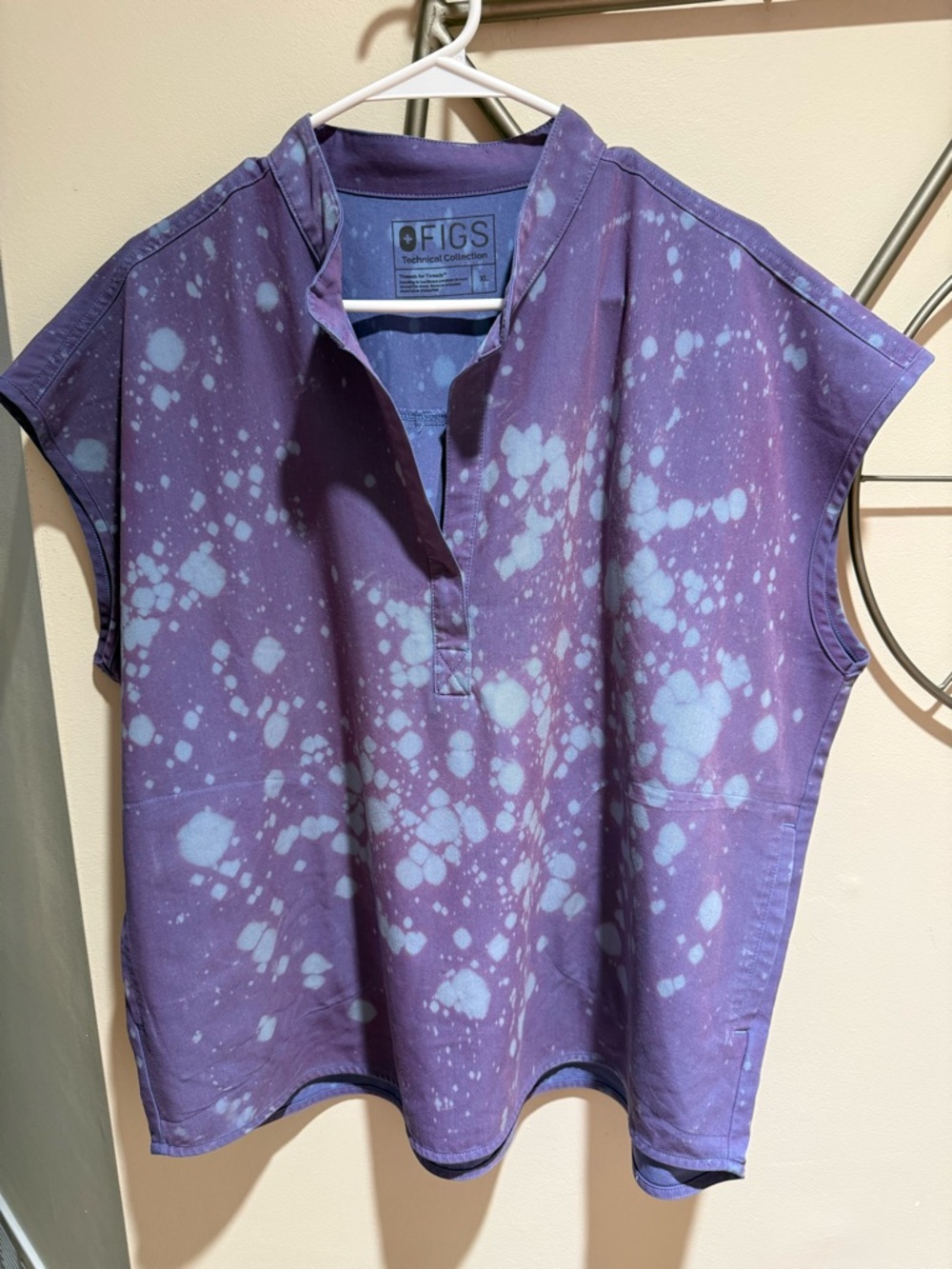 FIGS Purple Bleach-Splatter Medical Scrub Top Size XL